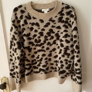 Women’s H&M Leopard Pullover Sweater Size Large